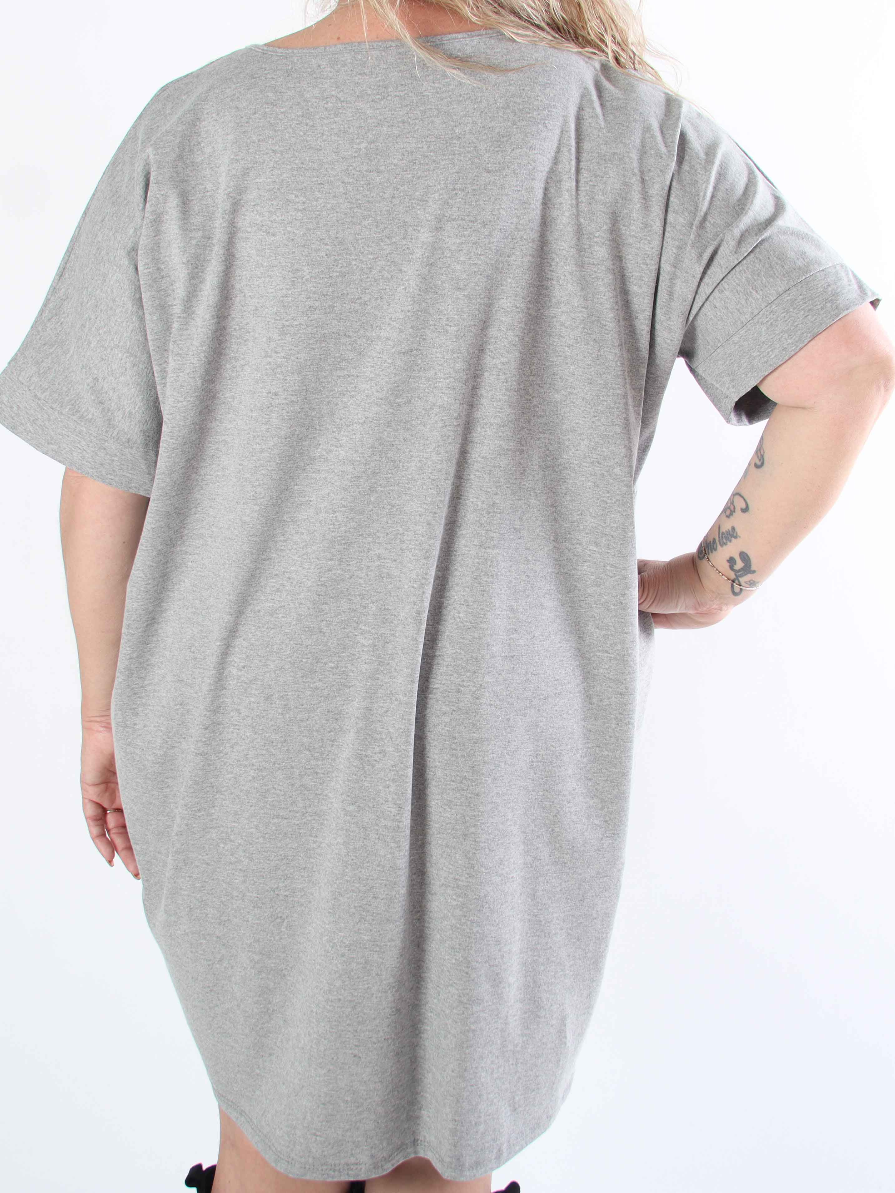 Mintu Dress - Plus size t-shirtklänning i bomull med slits